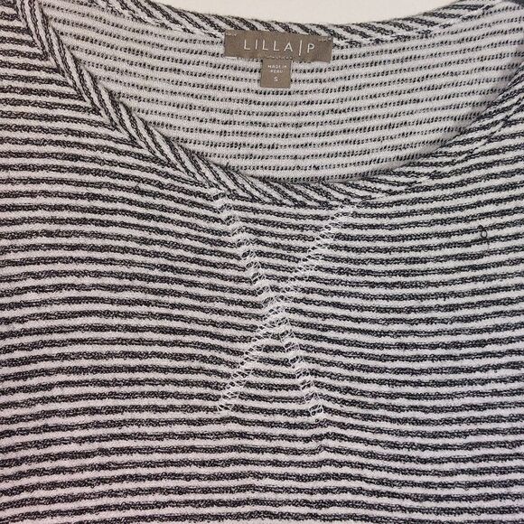EUC Lilla P Black & White Striped 3/4 Sleeve Top Casual Pullover Sweater Size S - Picture 4 of 11